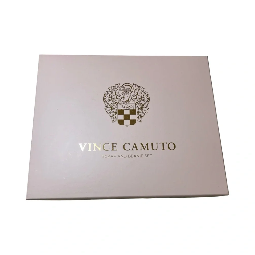 Vince Camuto Scarf and Beanie Set Ivory Multi Plaid Faux Fur Pom New in‎ Box